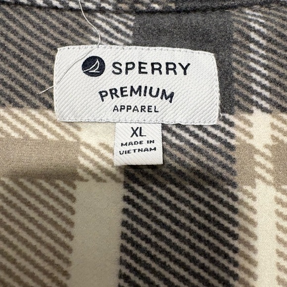 Sperry NWT Gray and White Plaid Casual Shirt - Picture 2 of 5